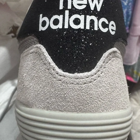 New Balance Women's 974 - Picture 3 of 6